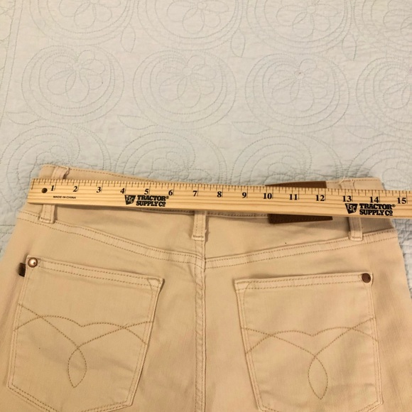 Judy Blue wide leg cropped jeans. Size 29. - Picture 9 of 11